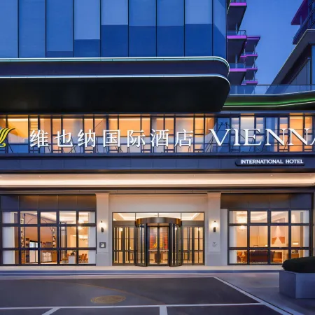 Vienna International Hotel (Chongqing Fengdu Longhe New Town Riverside Park)