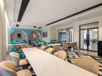 Xana Hotelle (Beihai Yintan Branch) - Rooftop Pools