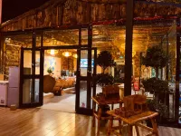 Tukes Ligong Be Courtyard Homestay Reception Center