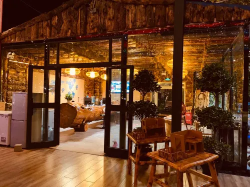 Tukes Ligong Be Courtyard Homestay Reception Center