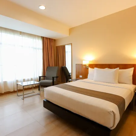 Paseo Premiere Hotel