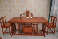 Zhongzhou International Hotel (Luohe Bell Tower Plaza)