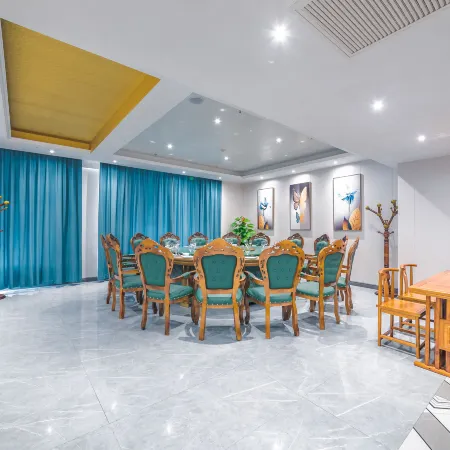 Zhongzhou International Hotel (Zhonglou Plaza, Luohe Convention and Exhibition Center)
