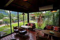 Pier Encounter Inn Hotels near Yulong Bridge