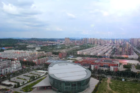 Love You Fashion Hotel (Shuncheng Wanda) Отели рядом с достопримечательностью «Fushun Pingdingshan Massacre Memorial Hall»