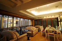 Sunshine Holiday Hotel