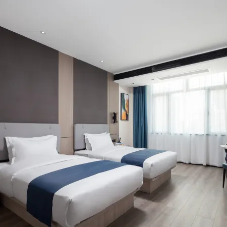 Borrman Hotel (Dongfang High-speed Railway Station Wanda Plaza)