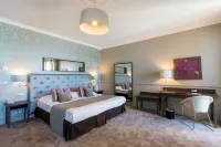 Hôtel le Royal Promenade des Anglais Các khách sạn gần Blue Beach