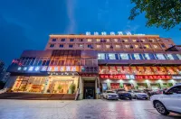 Qujing Travel Select Hotel