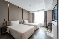 Atour Hotel (Central Huanhu Road Tianjin Olympic Sports Center) - balcony