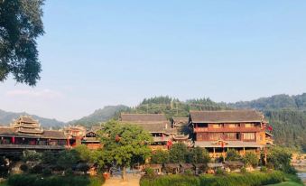 Tongdao Zhisongbai B&B