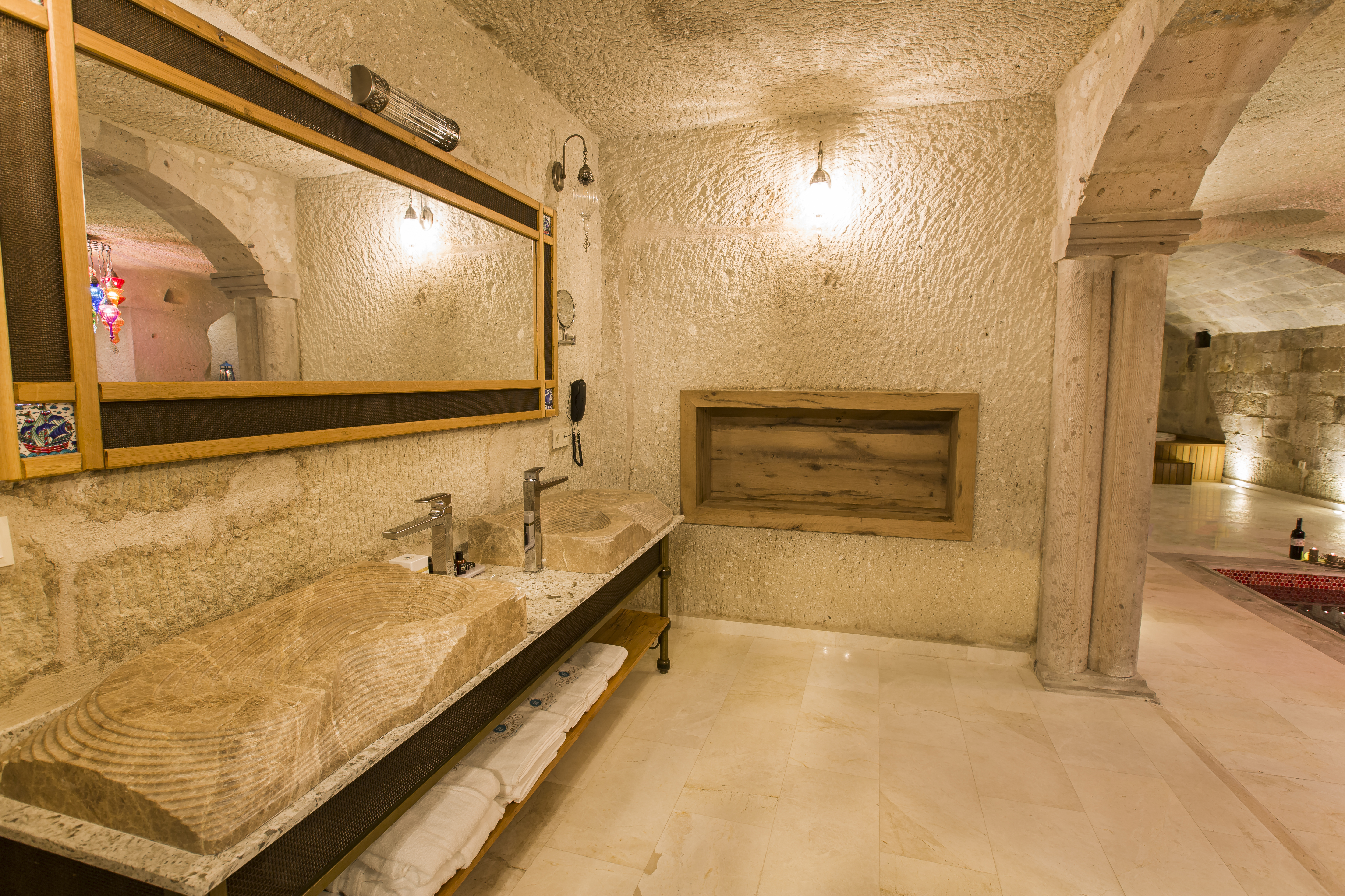 Imperial Cave Suites & SPA