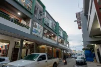 Island Backpackers Hotels in 