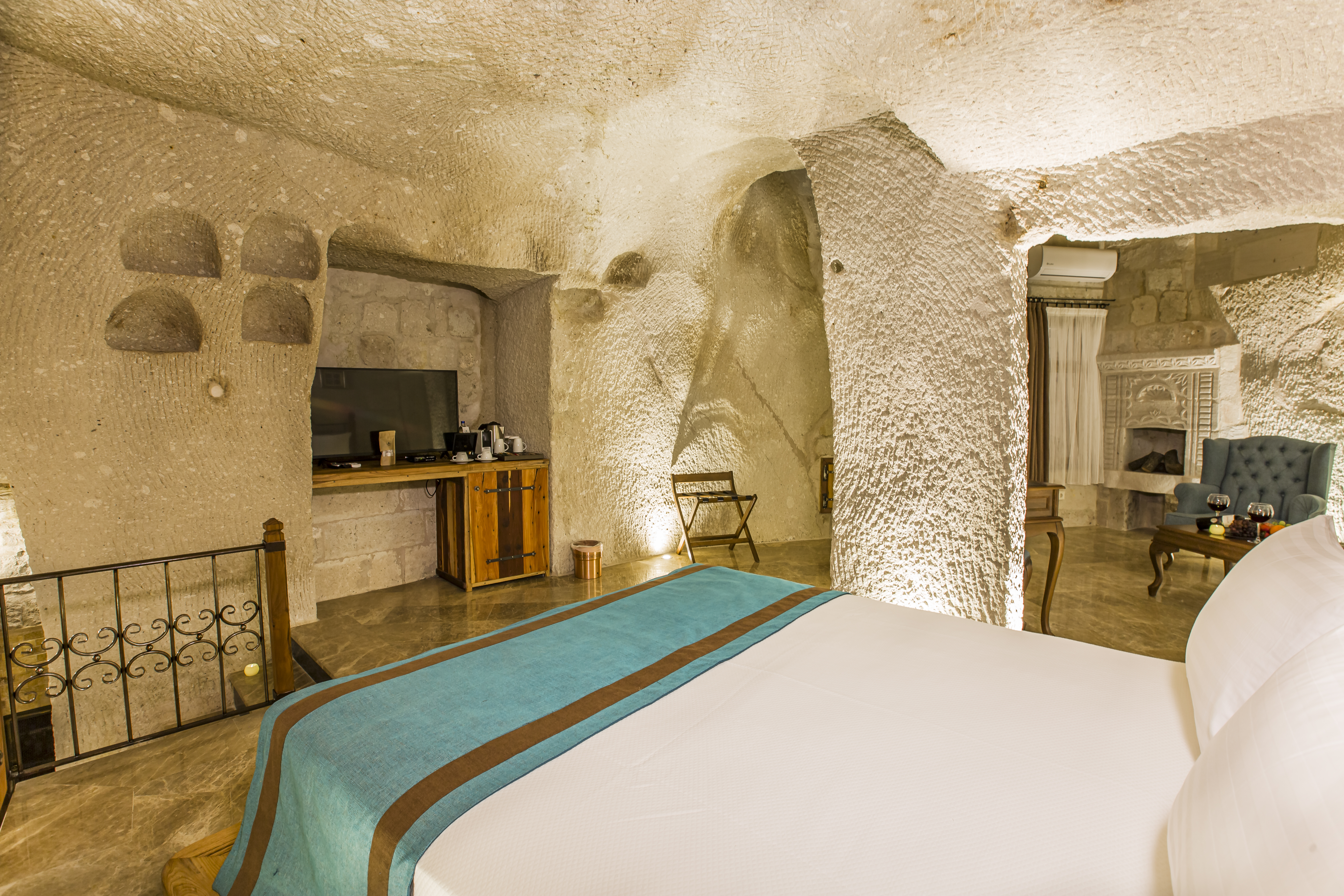 Imperial Cave Suites & SPA