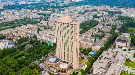 Grand Metropark Nanjing Отели рядом с достопримечательностью «CPC Nanjing Committee Party School»