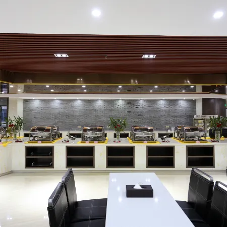 Qinyuan Holiday Hotel (Chizhou High-speed Railway Station)