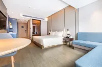Atour Hotel (Zhongshan North Railway Station, V - Park Plaza)