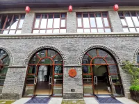 Jinyan'an Manyuan Parent-child Theme B&B