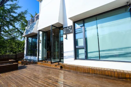 Bamboo Pavilion in Nanshan Отели рядом с достопримечательностью «Pingqiao Stone Dam»