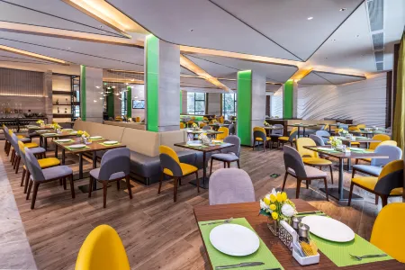 Hampton by Hilton Qinhuangdao Jinmeng Bay Отели рядом с достопримечательностью «Qinhuang Botanical Garden»