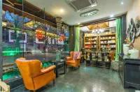 Share Year Hotel