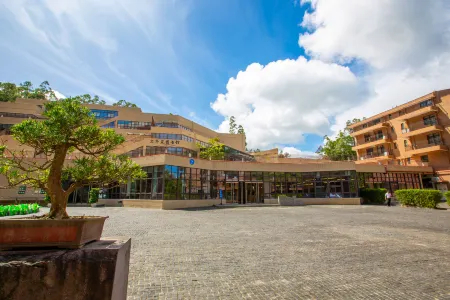 Zhuhai wenhuayuan apartment Отели рядом с достопримечательностью «Zhuhai Branch of Beijing Normal University Dormitory»