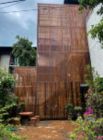 Lamphu House Chiang Mai Hotels near Watchediluang Varaviharn