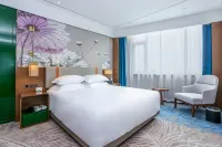 Tianhai Baitang Hotel (Jiujiang Railway Station Bus Terminal Store) Hotel berhampiran Causeway Bay Plaza