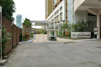 曼谷沙吞路耐拉提瓦斯公寓酒店