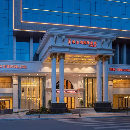 Vienna International Hotel (Hechi Tonggu)