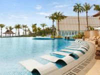 茂名浪漫海岸温德姆酒店 - 室外游泳池
