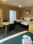 Port Campbell Parkview Motel & Apartments - parcheggio