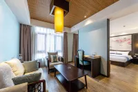 CLOUDS HOTEL CLOUD Huachen Hotel (Yuxi Normal University)