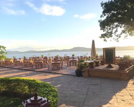 โรงแรม KMA บากัน วิวแม่น้ำ โรงแรมในพุกาม