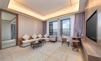 Poltton International Apartment (Guangzhou Panyu Government Affairs Center)