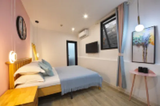 Hongcun Shili Fenghe Wangshan View B&B