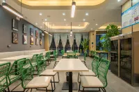 Shankee Tea Style Hotel (Jiaozuo High-Speed Railway Station North Campus of University of Technology)
