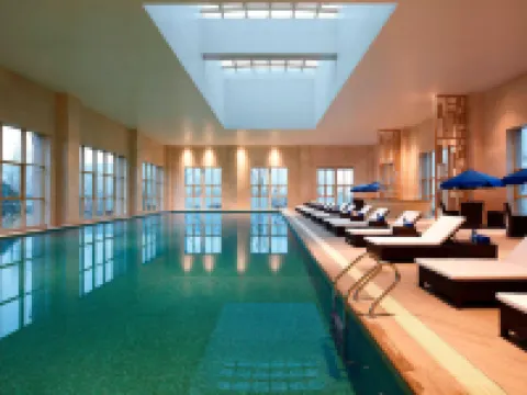 Four Points by Sheraton Luohe Hoteles en Luohe