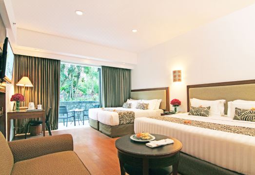 꾸따 파라디소 호텔 위치