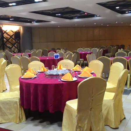 Oriental Crystal Hotel