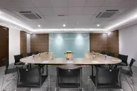 Hotel Neo Gubeng by Aston