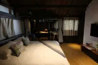 Songyang Ming and Qing Ancient Street Two Rooms B&B