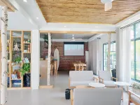 Cover yard homestay Hotels in Beihai