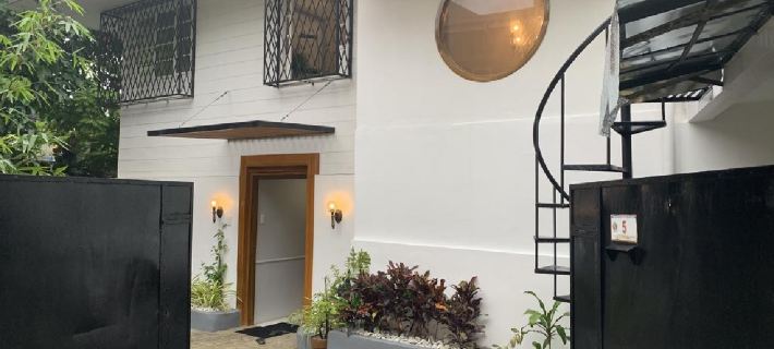 The Courtyard Hotel Pasay Отели в г. Пасай