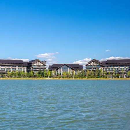 Lake International Hotel