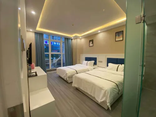 Bijie Dongming Hotel