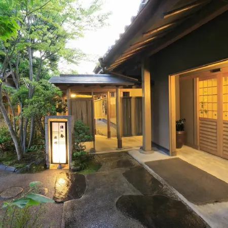 Yufuin Onsen Hinoharu Ryokan Отели рядом с достопримечательностью «Термальный источник Юфуин»