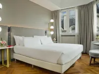 NH Collection Buenos Aires Crillon Hotels near Edificio Kavanagh