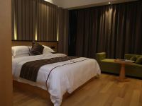 富颐国际大酒店(上海国际旅游度假区店) - 特价大床房