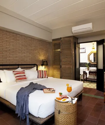 ห้องดีลักซ์ เตียงใหญ่ 1 เตียง